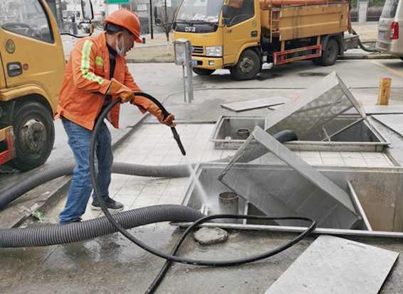 大安镇隔油池清理